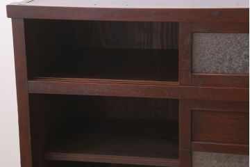 アンティーク家具　結霜ガラス入り引き戸がおしゃれな和製アンティークの茶箪笥(収納棚)