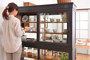 アンティーク家具　大正ロマン　ナラ材製!アンティーク両面ガラスの収納棚