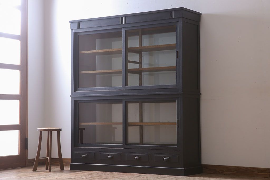 アンティーク家具　大正ロマン　ナラ材製!アンティーク両面ガラスの収納棚