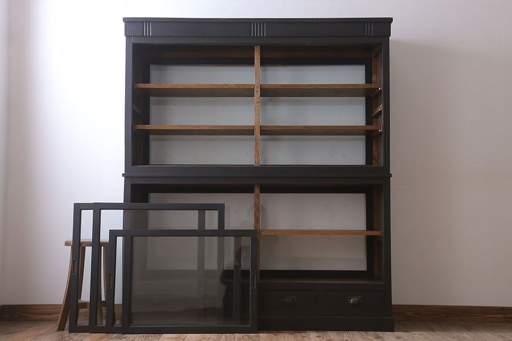 アンティーク家具　大正ロマン　ナラ材製!アンティーク両面ガラスの収納棚