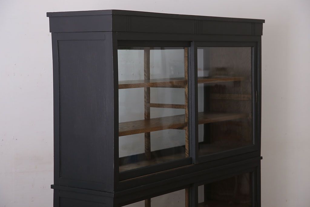 アンティーク家具　大正ロマン　ナラ材製!アンティーク両面ガラスの収納棚