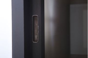 アンティーク家具　大正ロマン　ナラ材製!アンティーク両面ガラスの収納棚