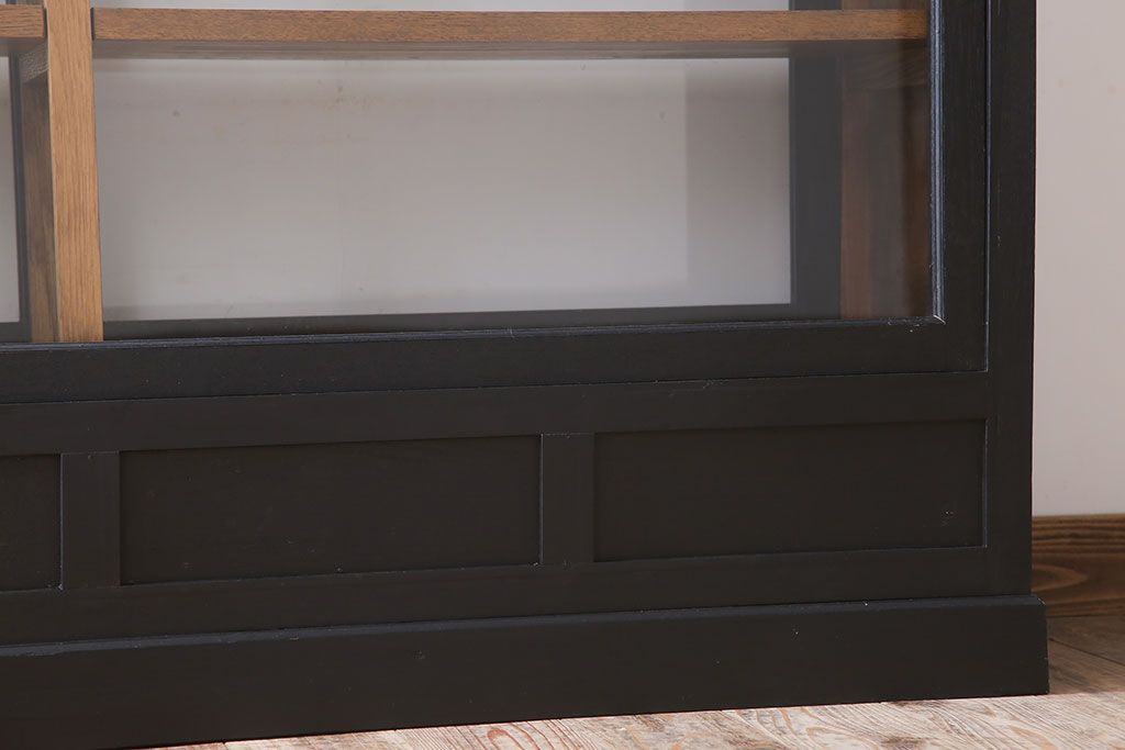 アンティーク家具　大正ロマン　ナラ材製!アンティーク両面ガラスの収納棚