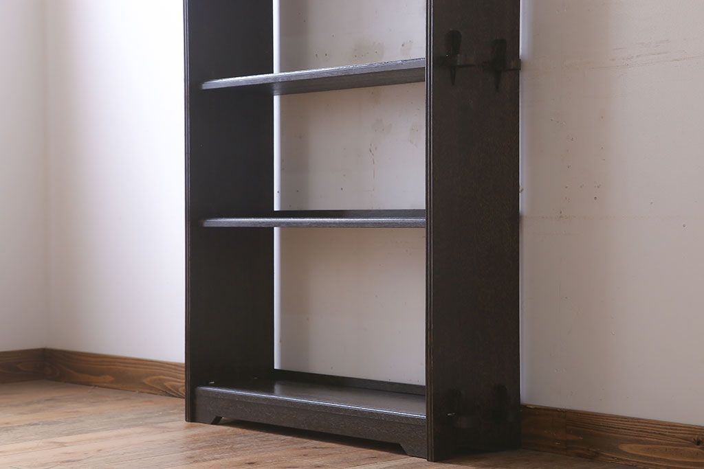 レトロ家具　ラワン材製　古い木のレトロな楔(くさび)式本棚(ディスプレイラック)(2)