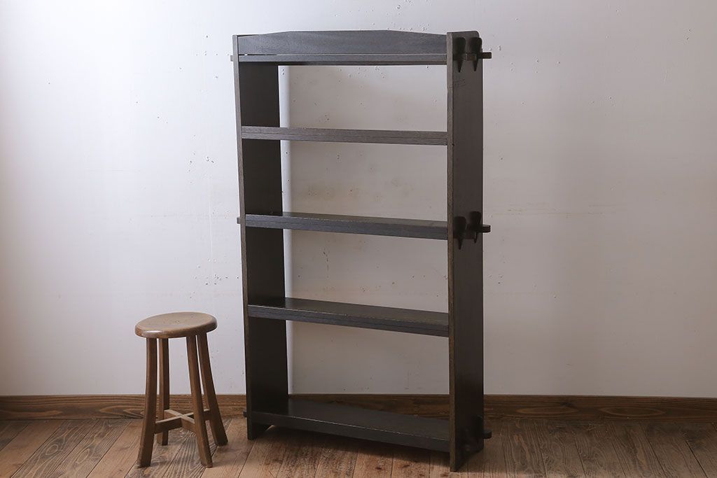 レトロ家具　ラワン材製　古い木のレトロな楔(くさび)式本棚(ディスプレイラック)(2)