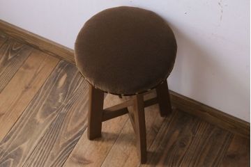アンティーク家具　古いブナ材製のクッション座面丸スツール(1)