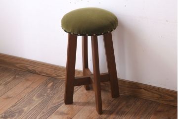 アンティーク家具　古いブナ材製のクッション座面丸スツール(2)