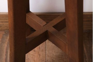 アンティーク家具　古いブナ材製のクッション座面丸スツール(2)