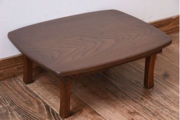 レトロ家具　小振りなサイズ!栓材一枚板　レトロなアンティークちゃぶ台(飾り台)(2)