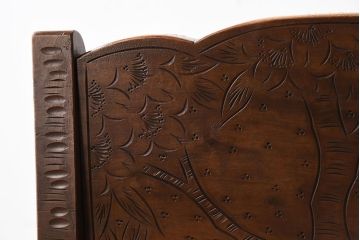 中古美品　伝統工芸　軽井沢彫りの上質なダイニングチェア(椅子)(定価約16万円)(1)