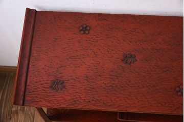 アンティーク家具　和製アンティーク　箱入り　鎌倉彫の上品な飾り棚(陳列棚)