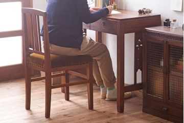 レトロ家具　ナラ材製!レトロでシンプルなアンティークチェア(椅子)