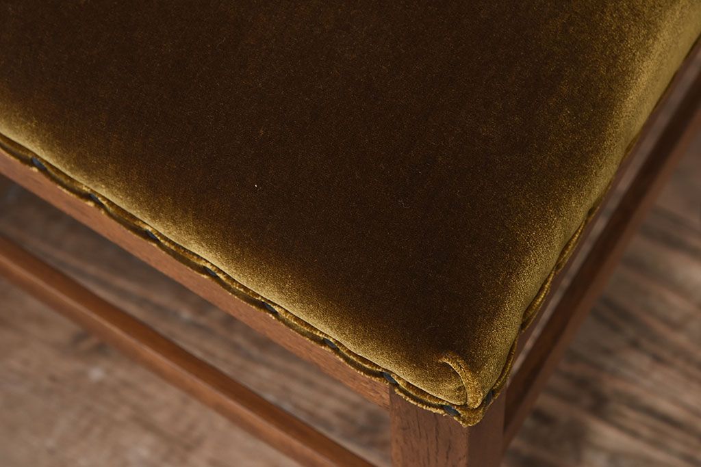 レトロ家具　ナラ材製!レトロでシンプルなアンティークチェア(椅子)