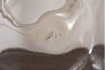 アンティーク雑貨　昭和レトロ　蓋付きのアンティークガラス瓶(角瓶)