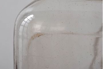 アンティーク雑貨　昭和レトロ　蓋付きのアンティークガラス瓶(角瓶)