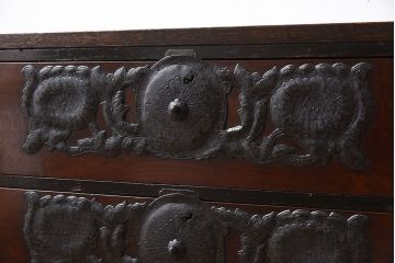アンティーク家具　前面欅材　明治大正期　鉄脚付き!アンティーク仙台箪笥ローボード