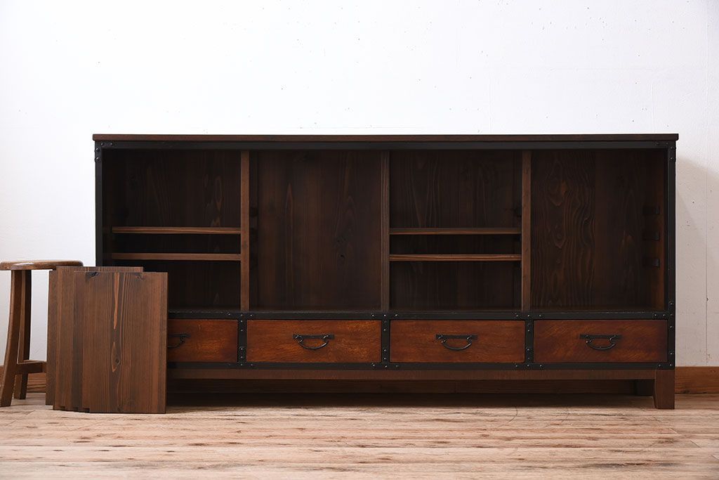 アンティーク家具　前面・鏡板欅材　明治大正期　脚付き!アンティーク時代箪笥サイドボード