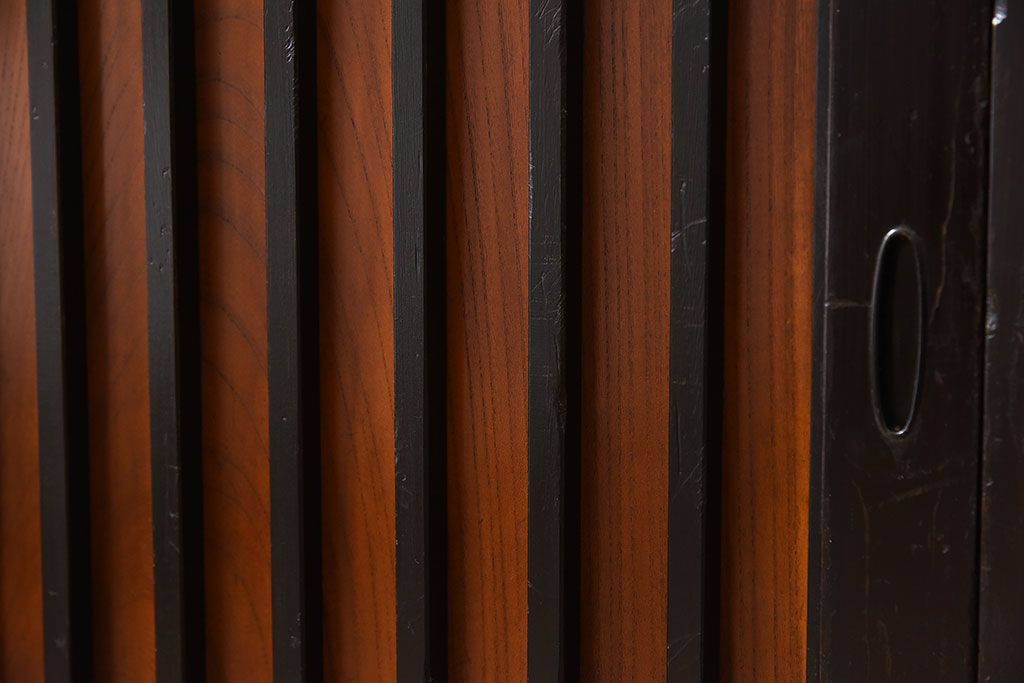 アンティーク家具　前面・鏡板欅材　明治大正期　脚付き!アンティーク時代箪笥サイドボード