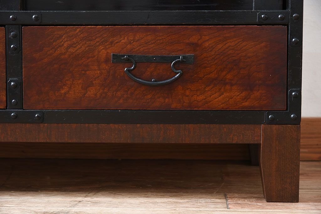 アンティーク家具　前面・鏡板欅材　明治大正期　脚付き!アンティーク時代箪笥サイドボード