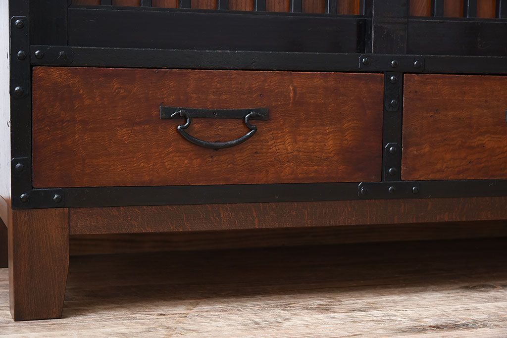 アンティーク家具　前面・鏡板欅材　明治大正期　脚付き!アンティーク時代箪笥サイドボード