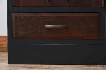 アンティーク家具　ネイビーペイント　古いナラ材のアンティークブックケース(本箱)