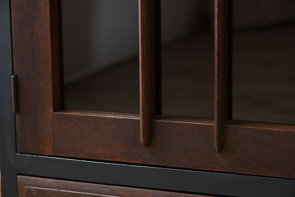 アンティーク家具　ネイビーペイント　古いナラ材のアンティークブックケース(本箱)