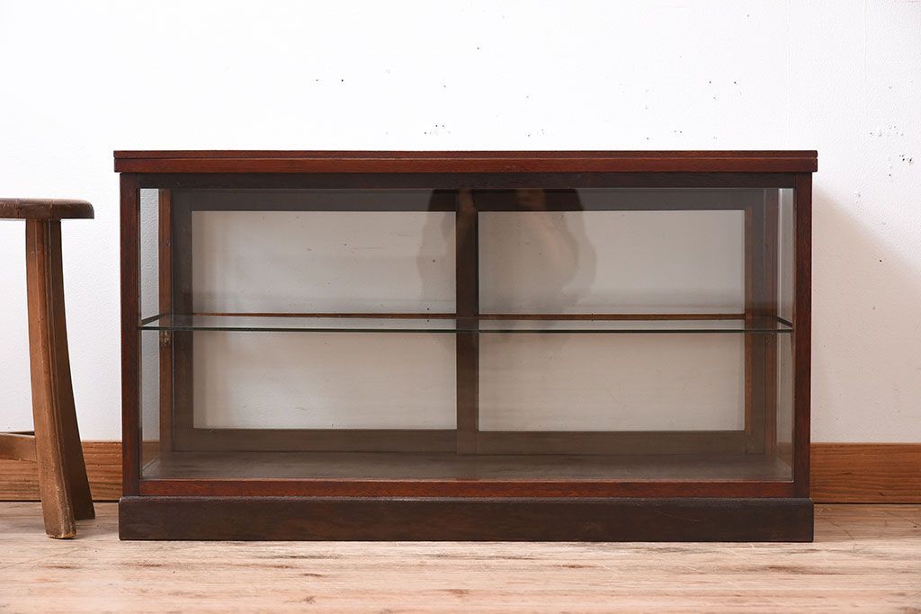 アンティーク家具　小ぶりな木製アンティークガラスケース(ショーケース)