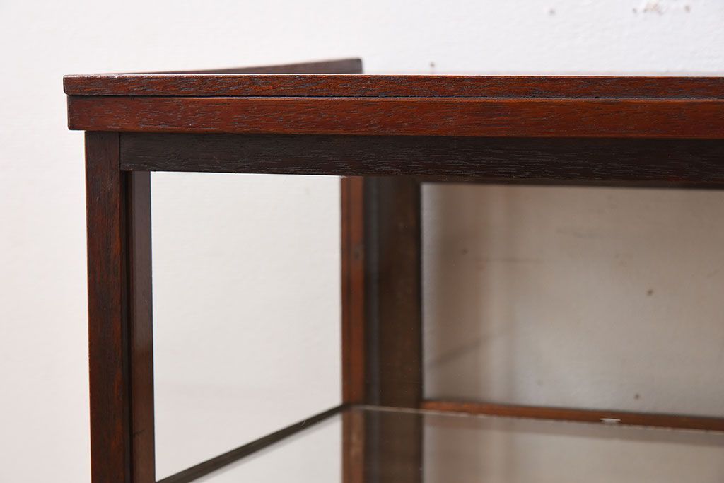 アンティーク家具　小ぶりな木製アンティークガラスケース(ショーケース)