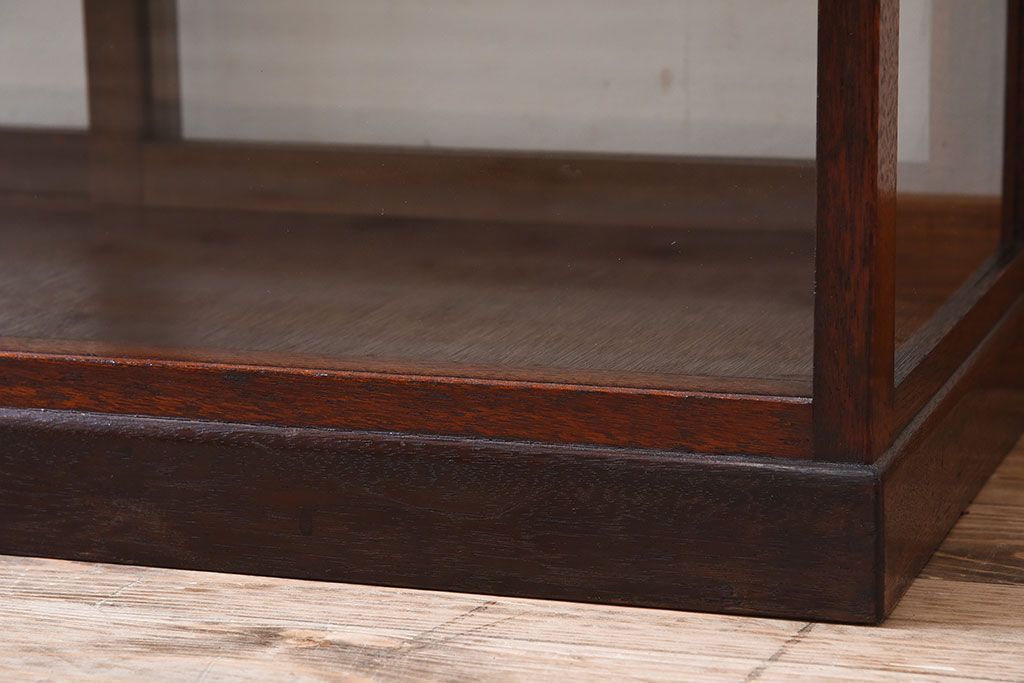 アンティーク家具　小ぶりな木製アンティークガラスケース(ショーケース)