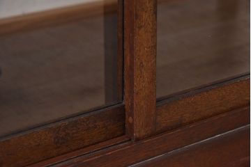 アンティーク家具　小ぶりな木製アンティークガラスケース(ショーケース)