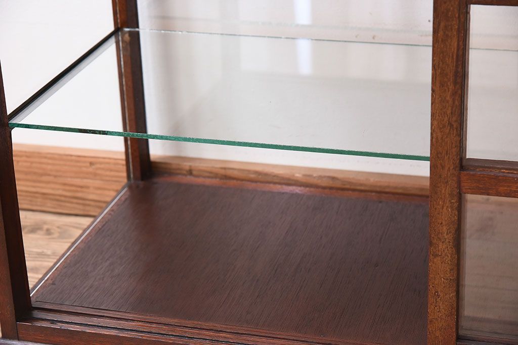 アンティーク家具　小ぶりな木製アンティークガラスケース(ショーケース)