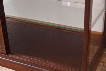 アンティーク家具　小ぶりな木製アンティークガラスケース(ショーケース)