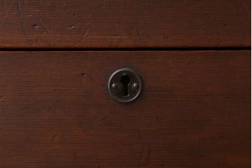 アンティーク家具　観音扉の大きなアンティーク収納棚(戸棚)