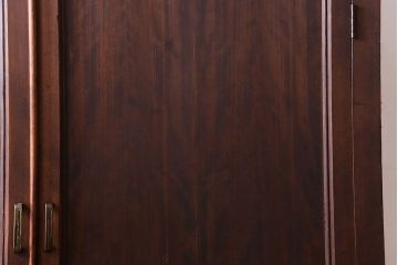 アンティーク家具　観音扉の大きなアンティーク収納棚(戸棚)