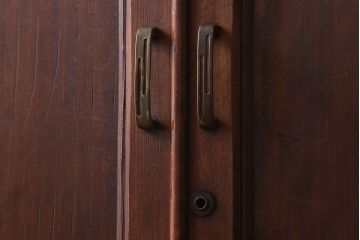 アンティーク家具　観音扉の大きなアンティーク収納棚(戸棚)