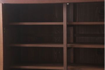 アンティーク家具　観音扉の大きなアンティーク収納棚(戸棚)