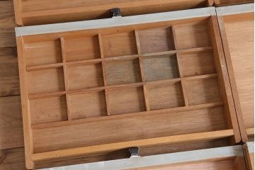 レトロ家具　和製アンティーク　レトロモダンなデンタルキャビネット