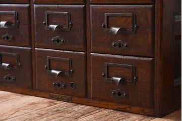 アンティーク家具　ネームプレート取っ手!ナラ材製のアンティークカードケース(小引き出し、図書館、図書室)