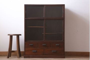 レトロ家具　レトロスタイル　栓材!チェッカーガラス入りのアンティーク収納棚(茶箪笥)