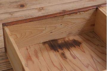 レトロ家具　レトロスタイル　栓材!チェッカーガラス入りのアンティーク収納棚(茶箪笥)