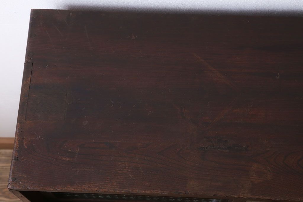 レトロ家具　レトロスタイル　栓材!チェッカーガラス入りのアンティーク収納棚(茶箪笥)