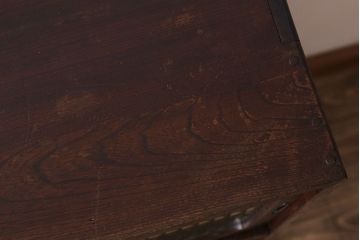 レトロ家具　レトロスタイル　栓材!チェッカーガラス入りのアンティーク収納棚(茶箪笥)