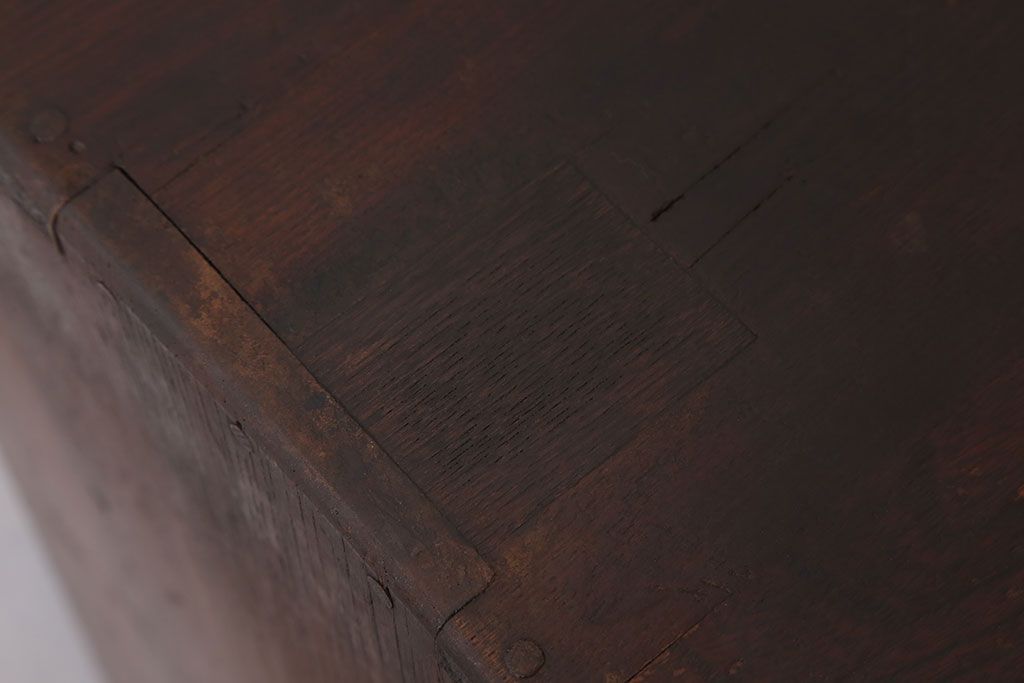 レトロ家具　レトロスタイル　栓材!チェッカーガラス入りのアンティーク収納棚(茶箪笥)