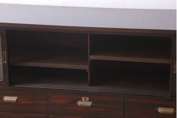 アンティーク家具　和製アンティーク　前面唐木・黒檀材!脚付きの大ぶりローボード(ハーモニカたんす・音色箪笥)
