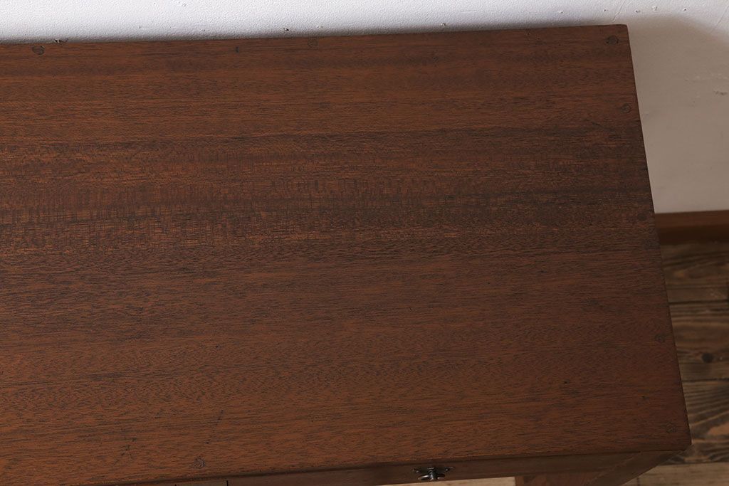 アンティーク家具　透かし彫りが美しいアンティークコンソールテーブル