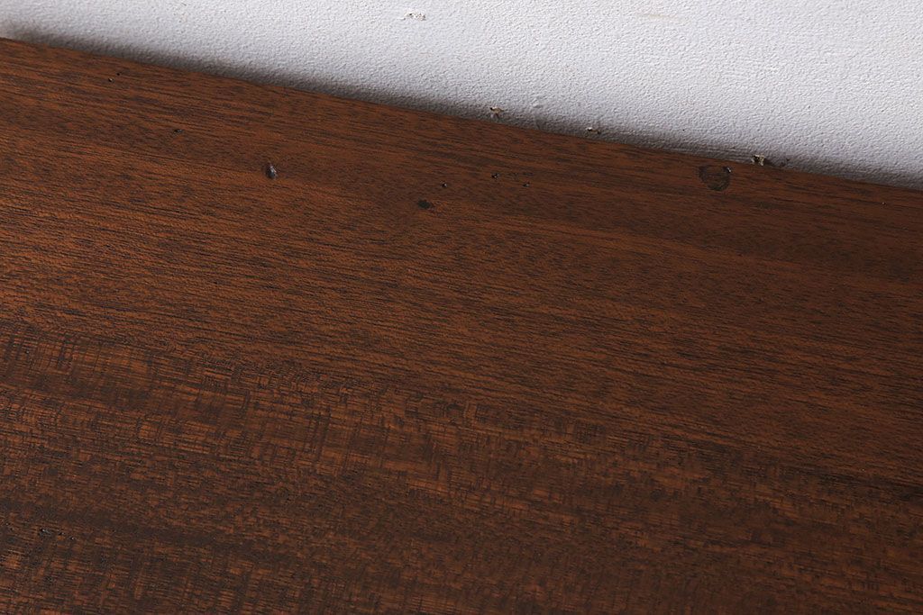 アンティーク家具　透かし彫りが美しいアンティークコンソールテーブル