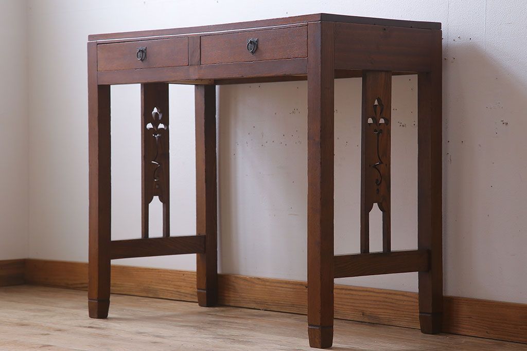 アンティーク家具　透かし彫りが美しいアンティークコンソールテーブル