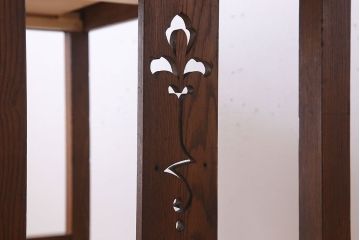 アンティーク家具　透かし彫りが美しいアンティークコンソールテーブル