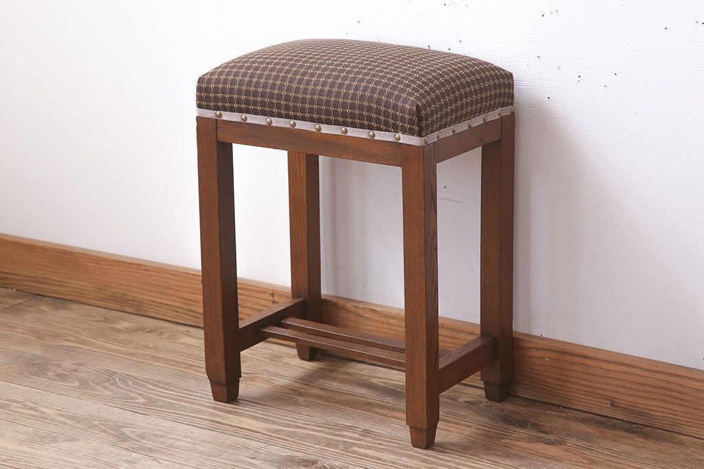レトロ家具　古い木のレトロなクッション座面角スツール(3)
