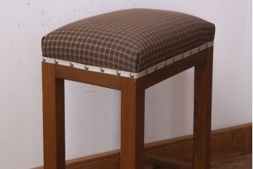 レトロ家具　古い木のレトロなクッション座面角スツール(3)